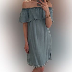 Beach Lunch Lounge Tova Chambray Off-Shoulder Light Denim Dress - S small